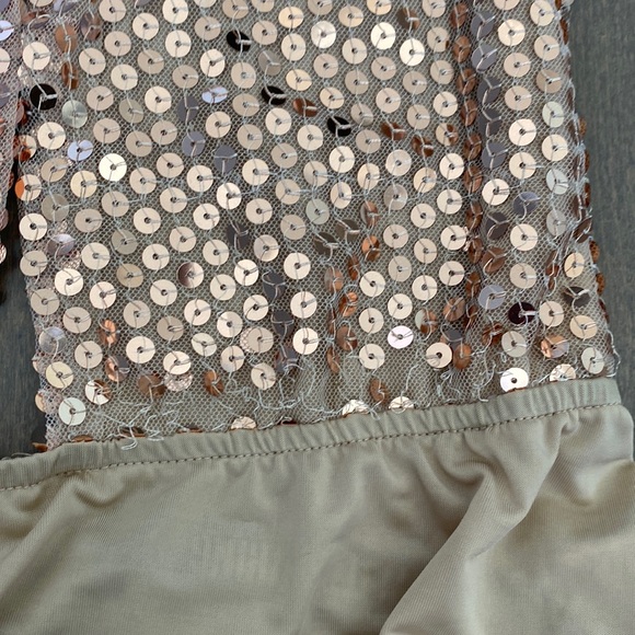 Pretty Little Thing Louella Gold Plung Halter Bodysuit size 10 - Picture 3 of 6